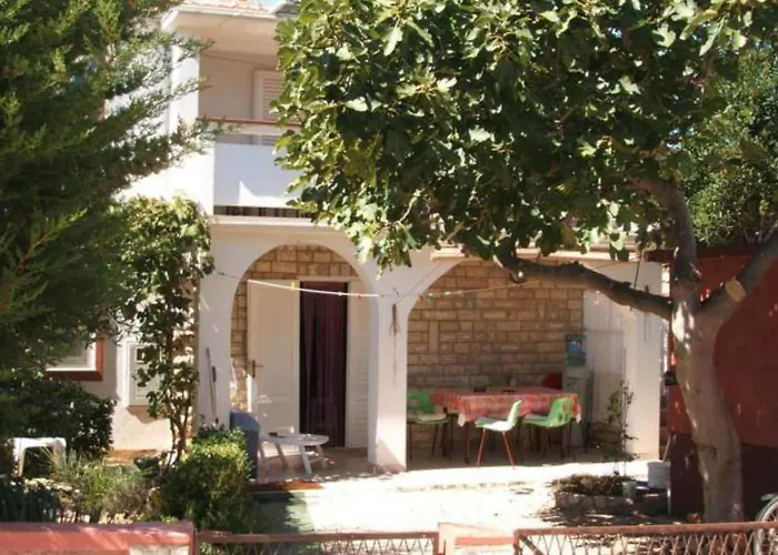 Apartamento Roksandi - Three Bedroom Vir