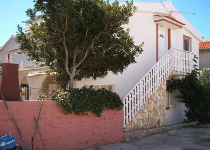 Roksandi - Three Bedroom Vir