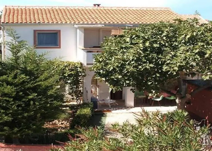 Roksandi - Three Bedroom * Vir